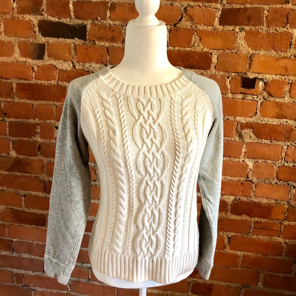 Cableknit Sweatshirt
